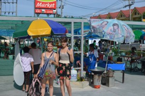 Again with the fruit on the island :)