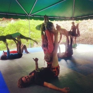 acro yoga